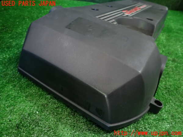 1UPJ-9234182160]アルテッツァ(SXE10)エンジンアッパーカバー 中古_2