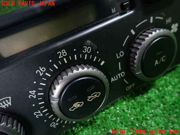 1UPJ-9234186066]アルテッツァ(SXE10)エアコンスイッチ1 中古_2