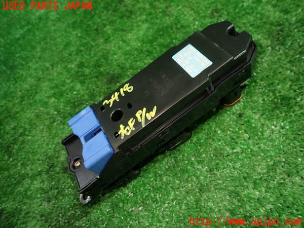1UPJ-9234186240]アルテッツァ(SXE10)右前パワーウィンドウスイッチ 中古_2