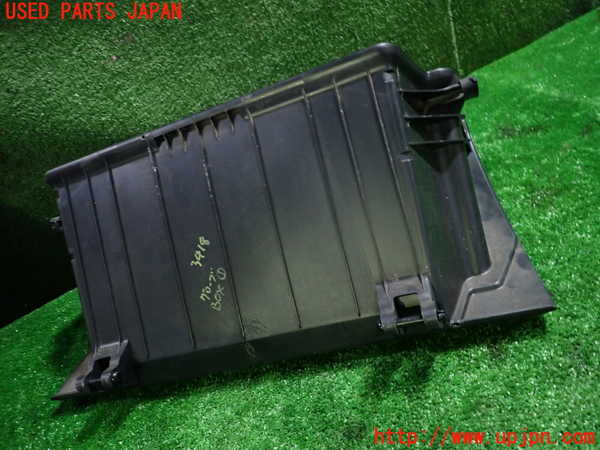 1UPJ-9234187516]アルテッツァ(SXE10)グローブボックス1 中古_3