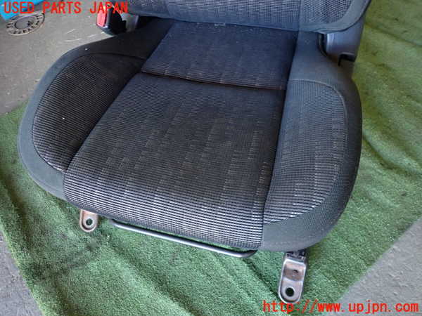1UPJ-9234187065]アルテッツァ(SXE10)助手席シート 中古_3