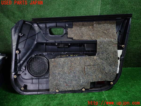 1UPJ-9234181264]アルテッツァ(SXE10)左前ドア内張り 中古_4