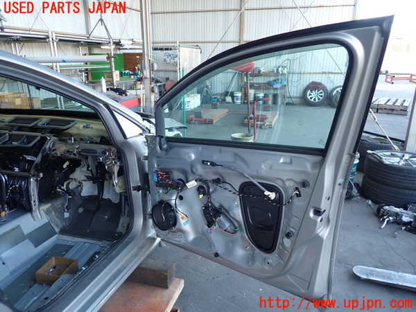 2UPJ-9234191230]VW ゴルフ(AUCJZ)右前ドア 中古(43R-001025 M241)_3