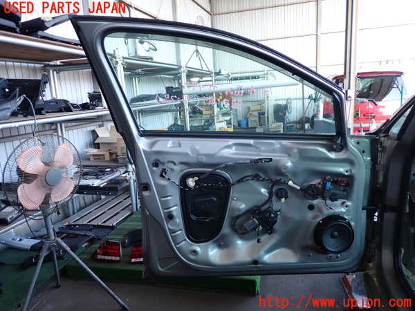 2UPJ-9234191260]VW ゴルフ(AUCJZ)左前ドア (ジャンク品) 中古(43R-001025 M241)_3