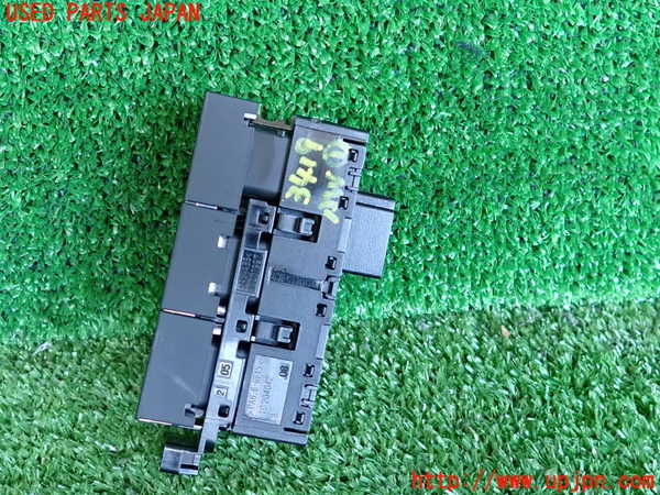 2UPJ-9234196306]VW ゴルフ(AUCJZ)スイッチ1 (アイドリングストップOFF) 中古_2