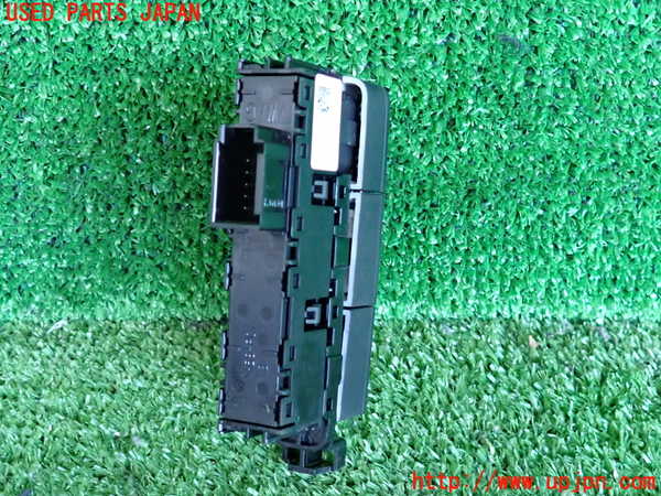 2UPJ-9234196306]VW ゴルフ(AUCJZ)スイッチ1 (アイドリングストップOFF) 中古_3
