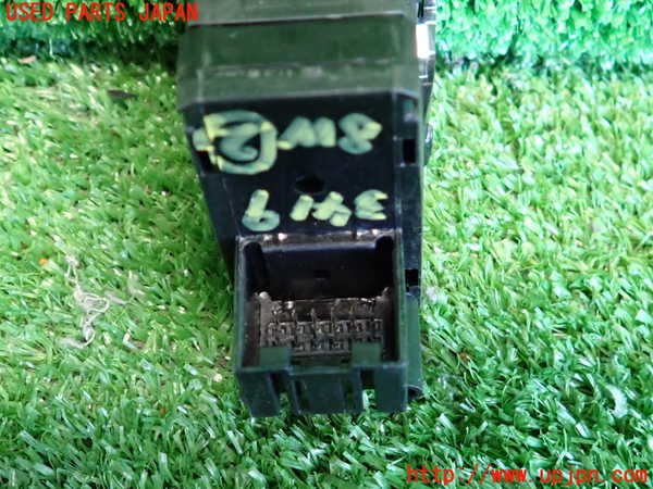 2UPJ-9234196307]VW ゴルフ(AUCJZ)スイッチ2 (電動パーキングブレーキ、AUTO HOLD) 中古_3