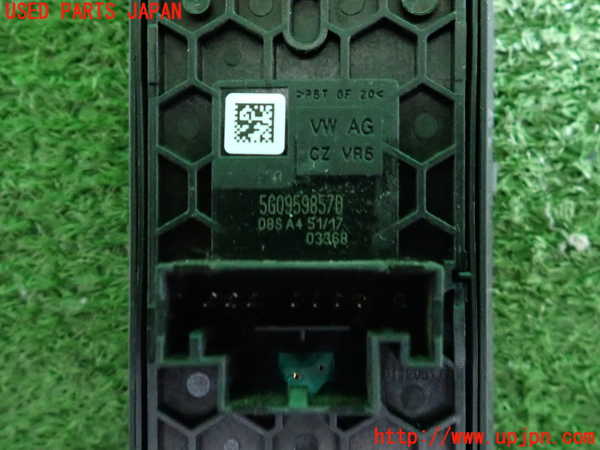 2UPJ-9234196240]VW ゴルフ(AUCJZ)右前パワーウィンドウスイッチ 中古_3