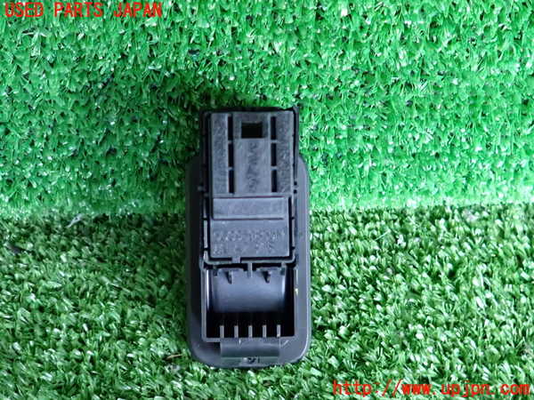 2UPJ-9234196245]VW ゴルフ(AUCJZ)左前パワーウィンドウスイッチ 中古_3
