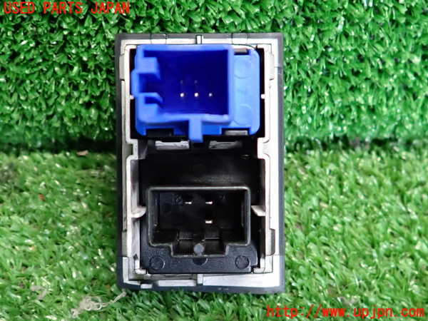 2UPJ-9234196290]VW ゴルフ(AUCJZ)ハザードスイッチ 中古_2