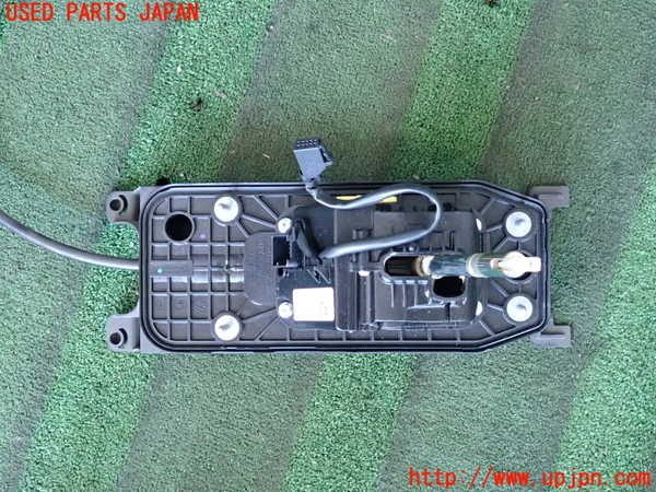 2UPJ-9234197555]VW ゴルフ(AUCJZ)ATシフトレバー 中古_3