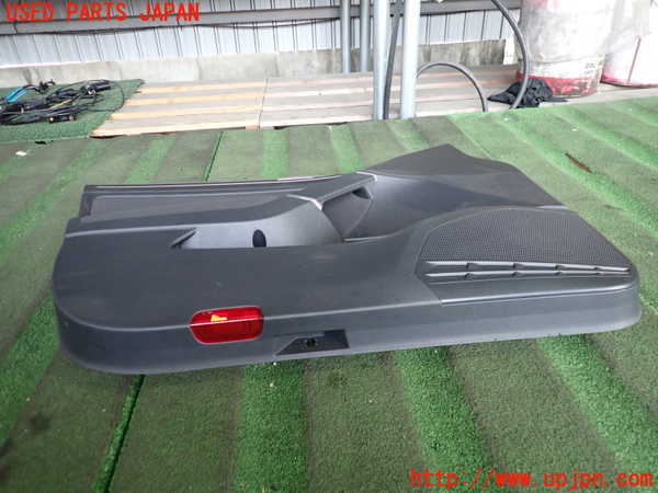 2UPJ-9234191264]VW ゴルフ(AUCJZ)左前ドア内張り 中古_3