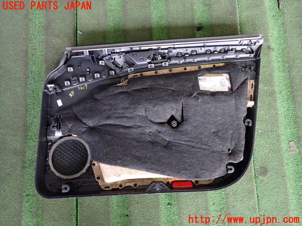 2UPJ-9234191264]VW ゴルフ(AUCJZ)左前ドア内張り 中古_4