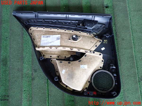 2UPJ-9234191294]VW ゴルフ(AUCJZ)右後ドア内張り 中古_4