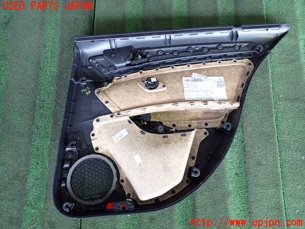 2UPJ-9234191324]VW ゴルフ(AUCJZ)左後ドア内張り 中古_4
