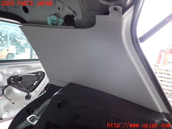 2UPJ-9234197675]VW ゴルフ(AUCJZ)右リアピラートリム 中古_2