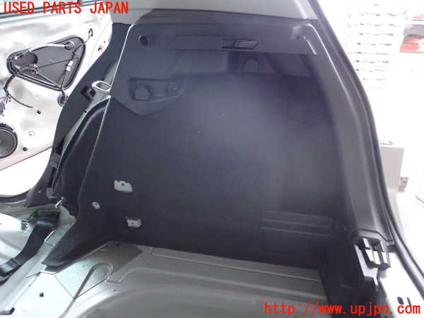 2UPJ-9234197675]VW ゴルフ(AUCJZ)右リアピラートリム 中古_3