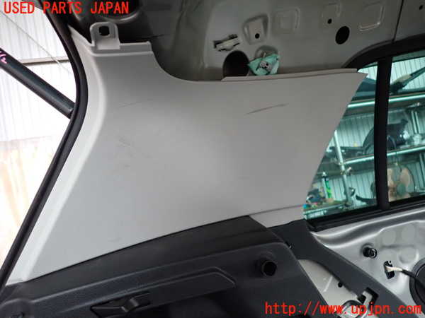 2UPJ-9234197680]VW ゴルフ(AUCJZ)左リアピラートリム 中古_2