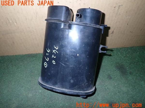 3UPJ=9234200112]MR-S VM180 TRD(ZZW30(改))純正 77704-52040 チャコールキャニスター 配管付き 中古_2