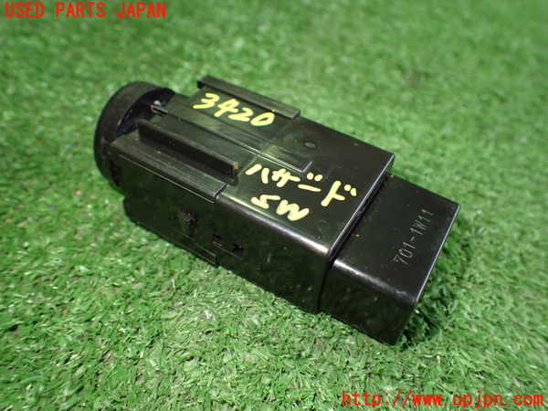 2UPJ-9234206290]MR-S(ZZW30(改))ハザードスイッチ 中古_2