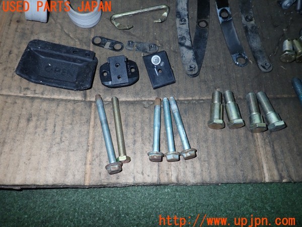 3UPJ=9234220720]VW ニュービートル ターボ(9CAWU)前期 ネジ・ナット・ステー類 セット ジャンク_3