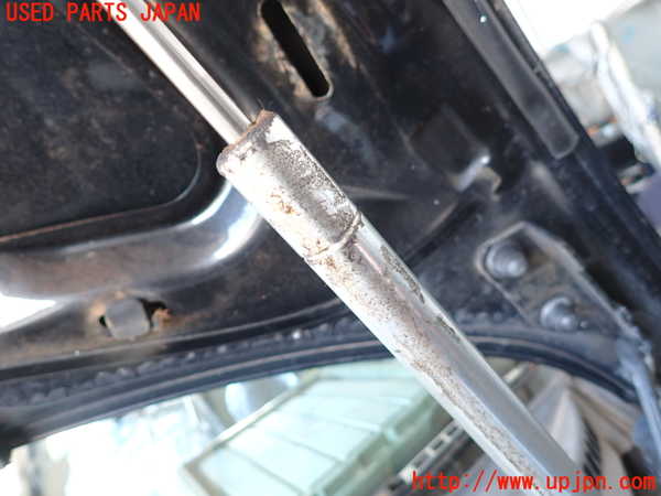 2UPJ-9234221068]VW ニュービートル(9CAWU)ボンネットダンパー 中古_2