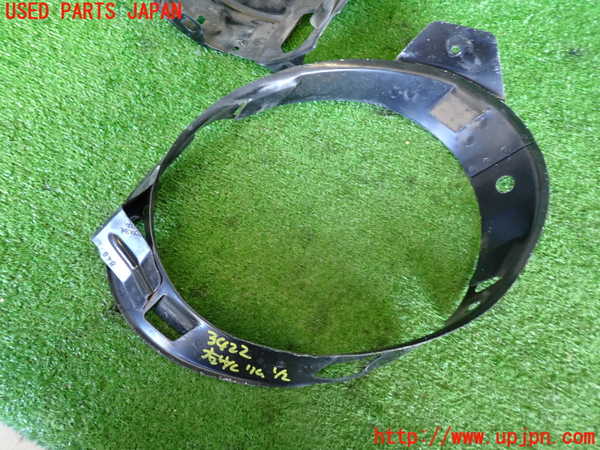 2UPJ-9234221140]VW ニュービートル(9CAWU)右ヘッドライトリム 中古_2