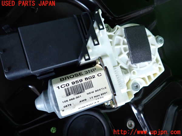 2UPJ-9234221266]VW ニュービートル(9CAWU)左前レギュレーターモーター 中古_3