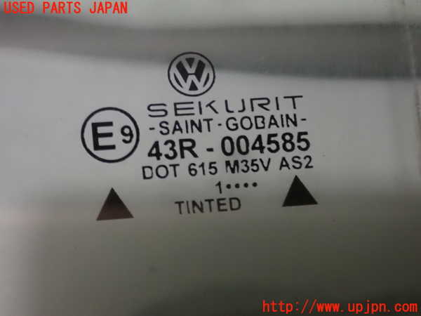 2UPJ-9234221268]VW ニュービートル(9CAWU)左前ドアガラス (43R-004585) 中古_2