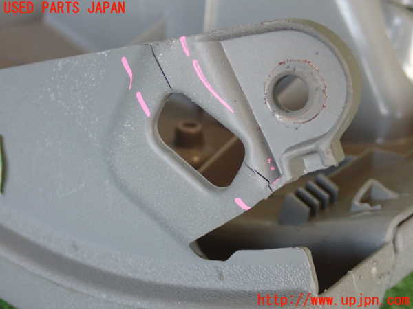 2UPJ-9234227516]VW ニュービートル(9CAWU)グローブボックス1 中古_4