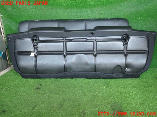 2UPJ-9234227385]VW ニュービートル(9CAWU)リアシート 中古_3