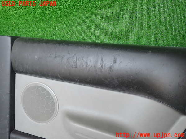 2UPJ-9234227675]VW ニュービートル(9CAWU)右リアピラートリム 中古_2