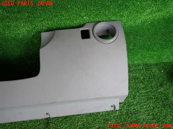 2UPJ-9234227691]VW ニュービートル(9CAWU)内装トリム類1 中古_2