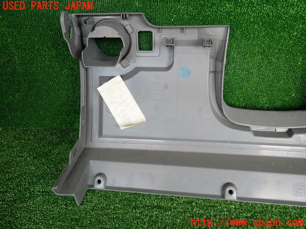 2UPJ-9234227691]VW ニュービートル(9CAWU)内装トリム類1 中古_5