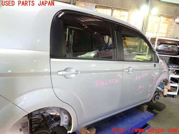 1UPJ-9234231290]ポルテ(NSP141)右後ドア 中古 AGC M2L3 43R-007953_2