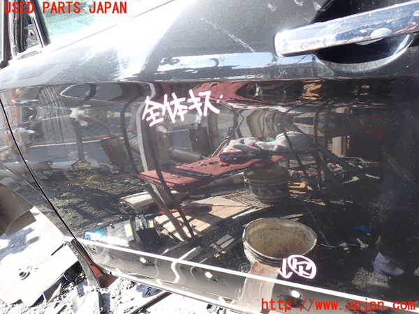 1UPJ-9234251260]セレナ(GFC27)左前ドア 中古_2
