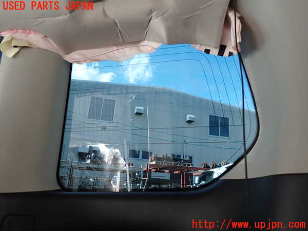 1UPJ-9234251380]セレナ(GFC27)右クォーターガラス 中古_2
