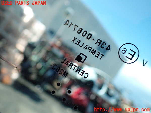 1UPJ-9234251380]セレナ(GFC27)右クォーターガラス 中古_3