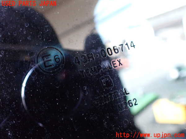 1UPJ-9234251382]セレナ(GFC27)左クォーターガラス 中古_3