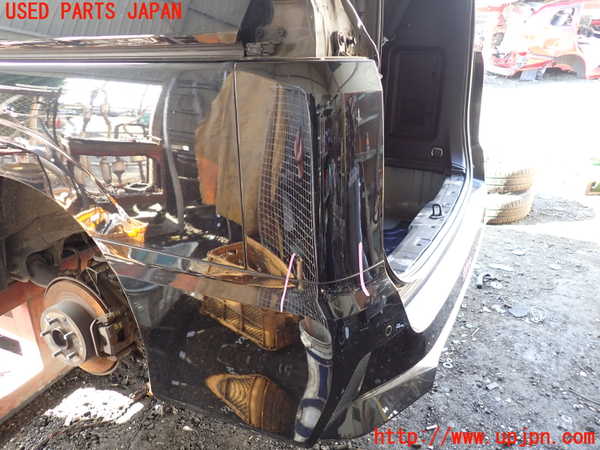 1UPJ-9234251610]セレナ(GFC27)リアバンパー 中古_4