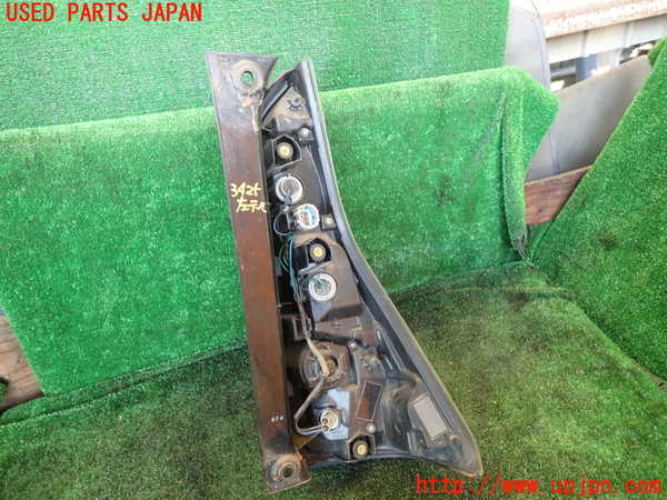 1UPJ-9234251536]セレナ(GFC27)左テールランプ 中古_4