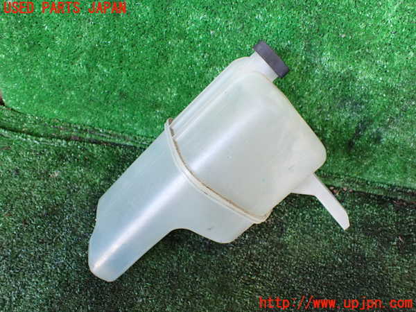 1UPJ-9234252410]セレナ(GFC27)ラジエータータンク 中古_2