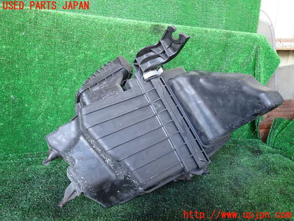 1UPJ-9234252560]セレナ(GFC27)エアクリーナーボックス 中古_2