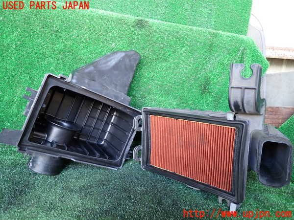 1UPJ-9234252560]セレナ(GFC27)エアクリーナーボックス 中古_4