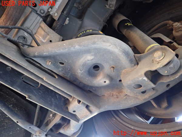 1UPJ-9234255380]セレナ(GFC27)リアアクスルビーム 中古_2