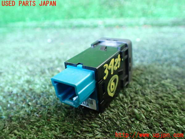 1UPJ-9234256311]セレナ(GFC27)スイッチ6 中古_2