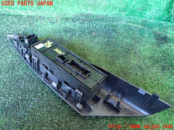 1UPJ-9234256240]セレナ(GFC27)右前パワーウィンドウスイッチ 中古_3