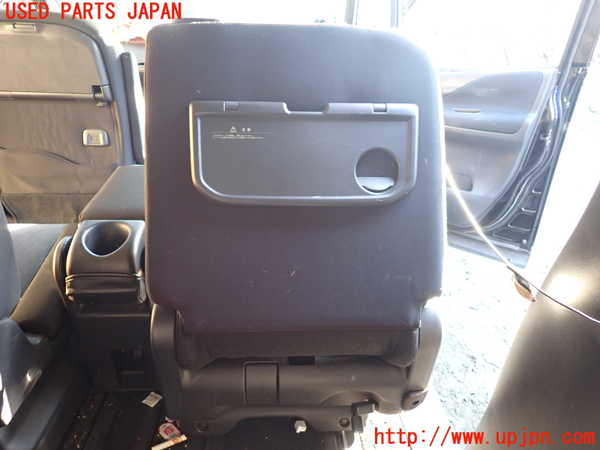 1UPJ-9234257145]セレナ(GFC27)右2列目シート 中古_5