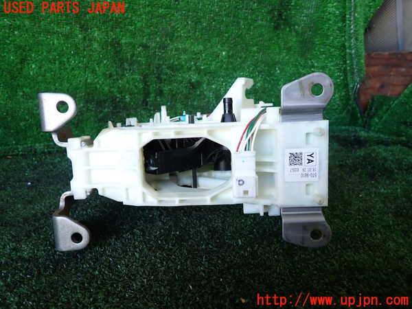 1UPJ-9234257555]セレナ(GFC27)ATシフトレバー 中古_3