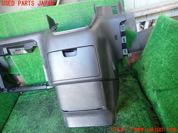 1UPJ-9234257549]セレナ(GFC27)コンソール 中古_3